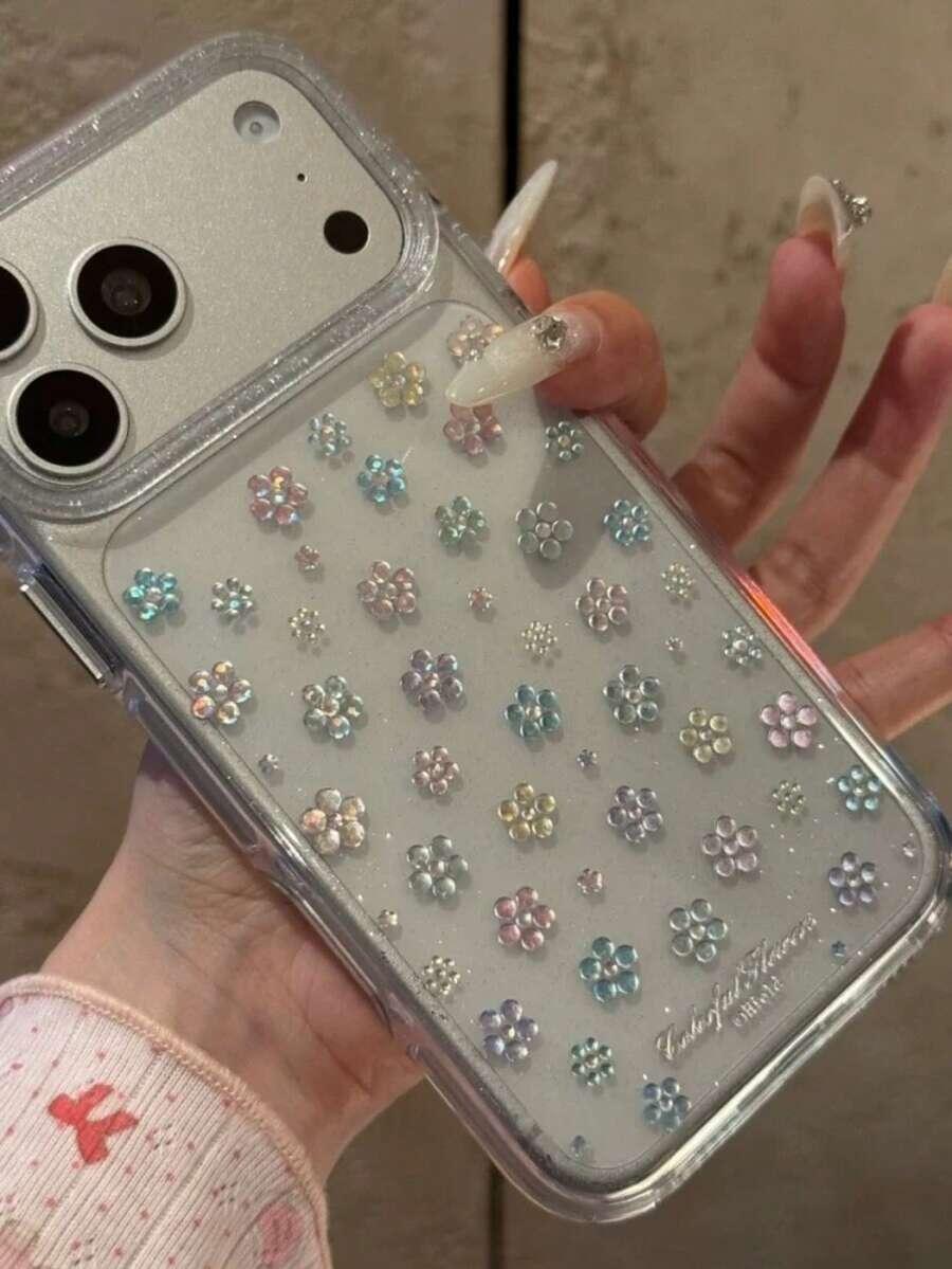 etui na telefon iphone 15 zdobienie