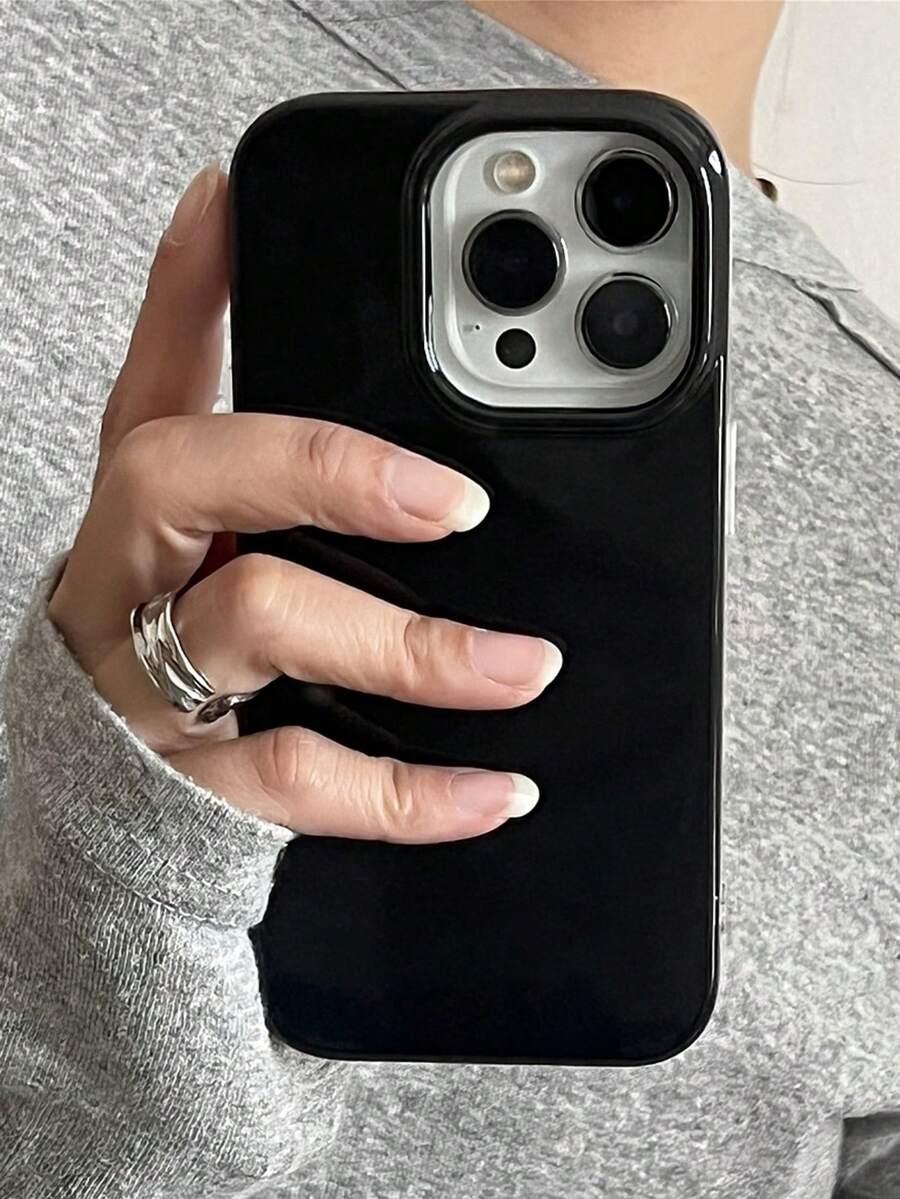 czarne etui na telefon 