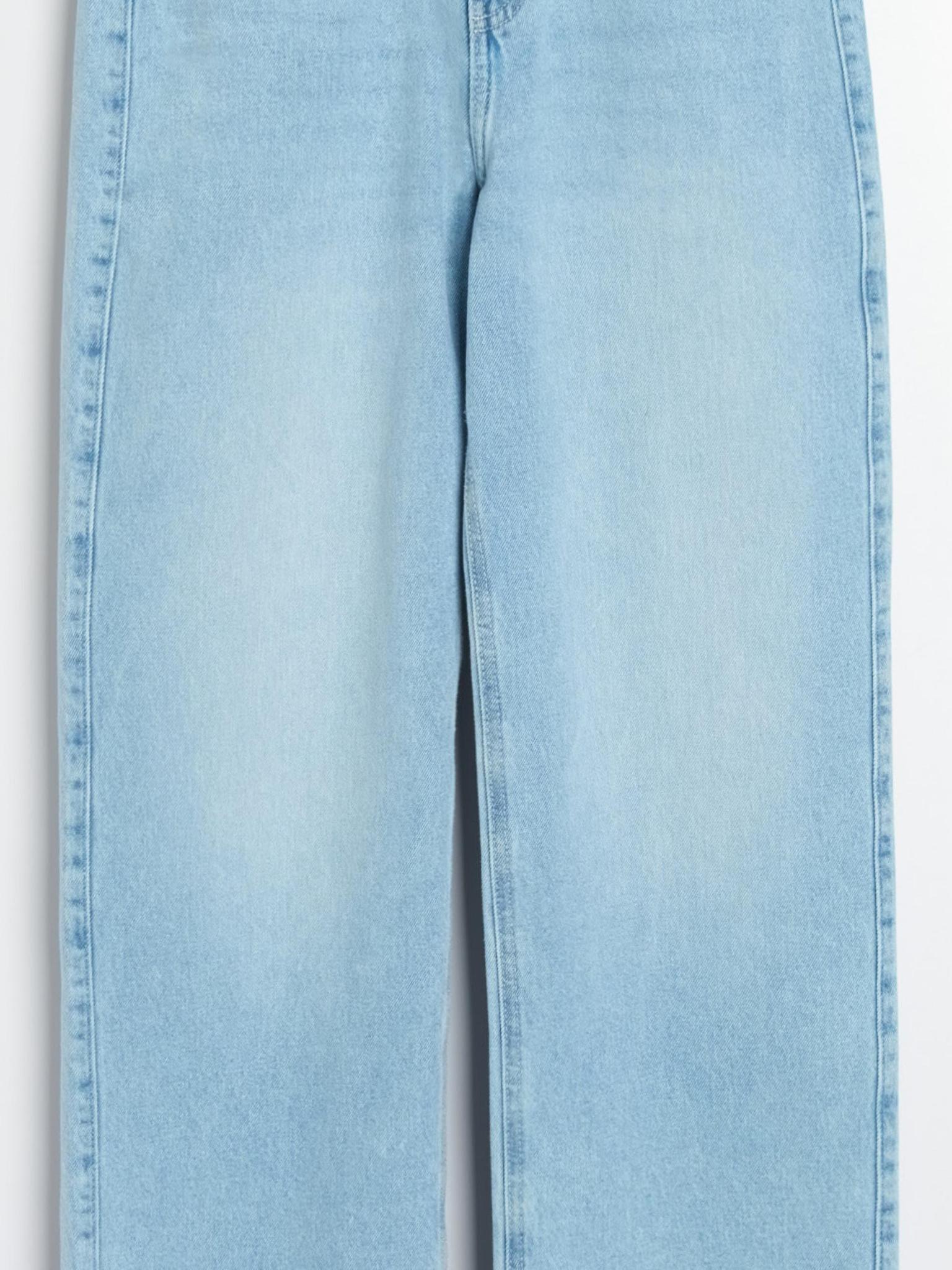 proste spodnie jeans
