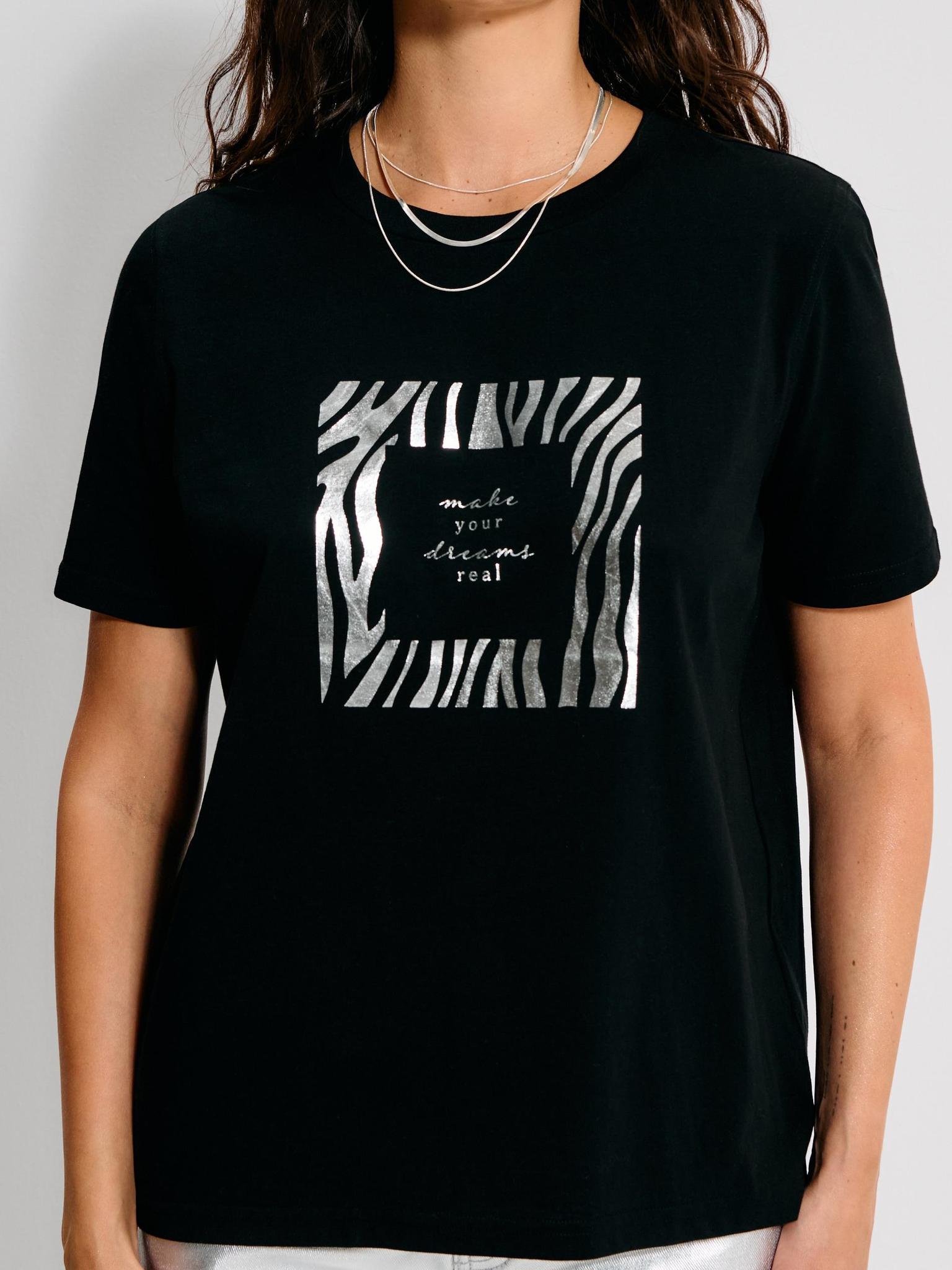 czarny t-shirt z nadrukiem połysk