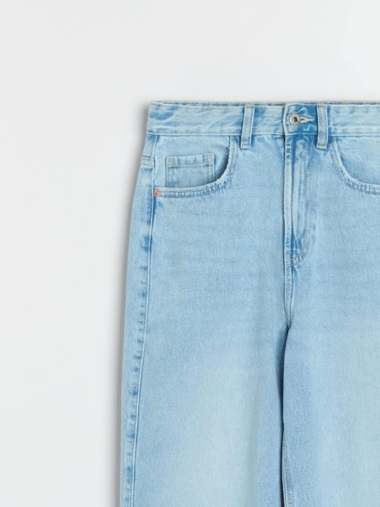 proste spodnie jeans